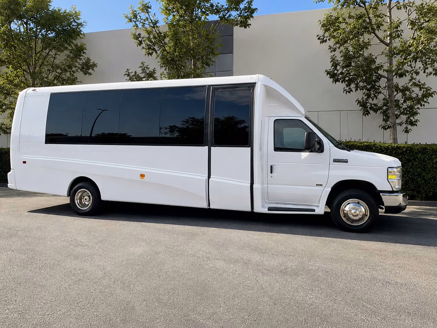 18 passenger minibus