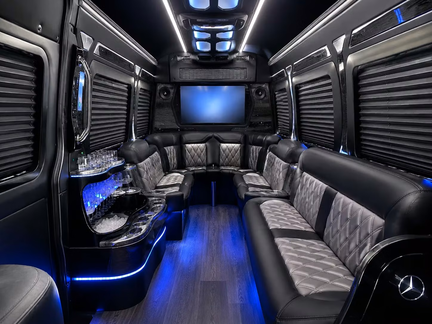 bus rental options for honolulu trips
