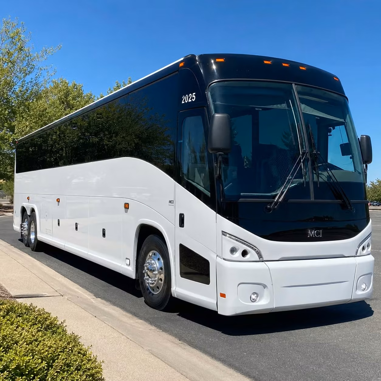 multi day bus rentals for oahu tours retreats and corporate events
