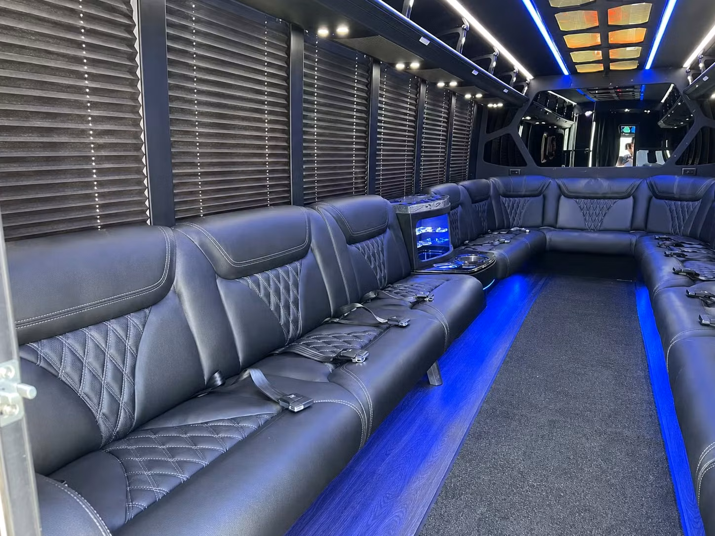 party bus rentals for open air concerts at waikiki shell