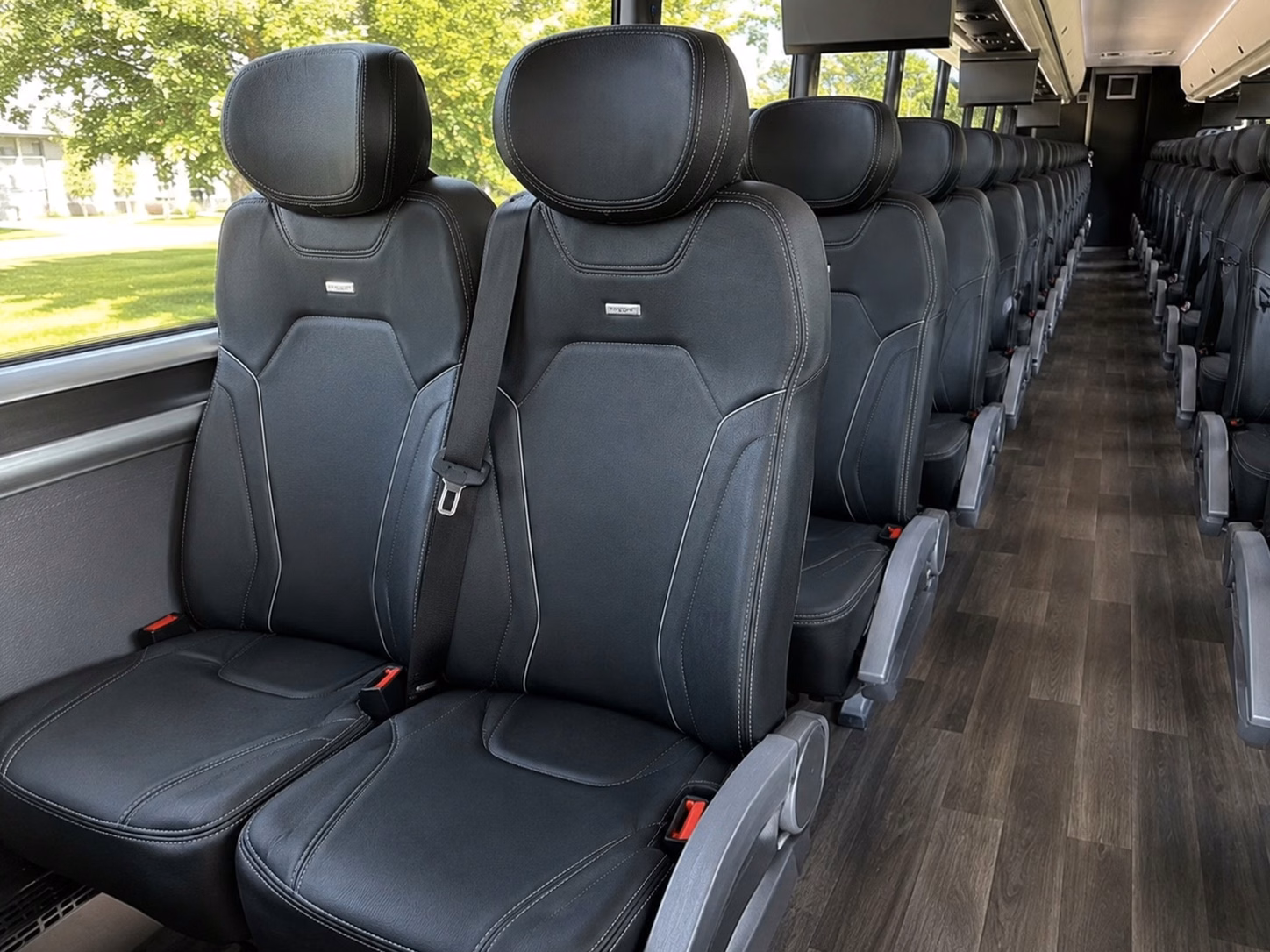 this is how easy wedding transportation in honolulu can be